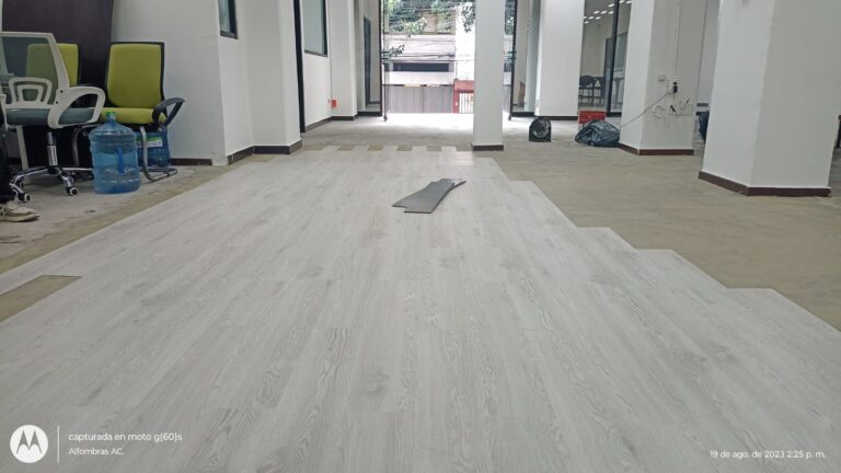 Diferencias entre piso SPC y piso laminado: ¿cuál conviene más para tu espacio?