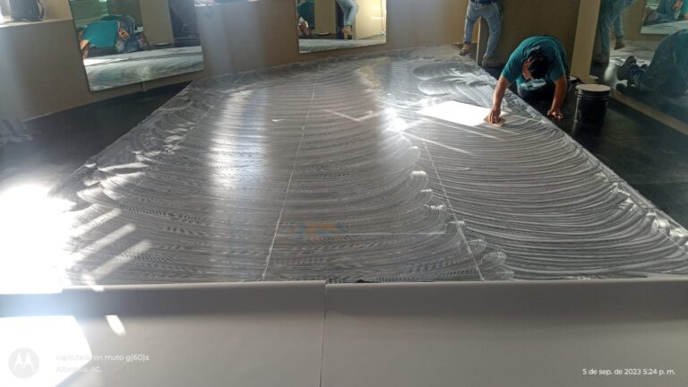 Piso Laminado para Oficinas CDMX: Diseño y Resistencia